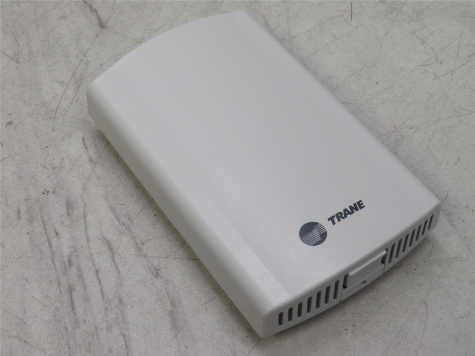 Open Box Service First Trane Wired Zone Sensor Baysen S075A X13511529-01