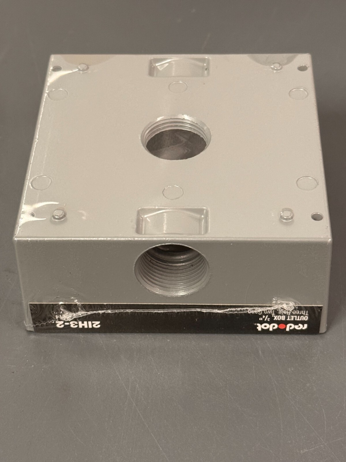 CASE OF 10 Thomas & Betts / Red Dot 2-Gang 3-Hole 3/4″ Outlet Boxes 2IH3-2