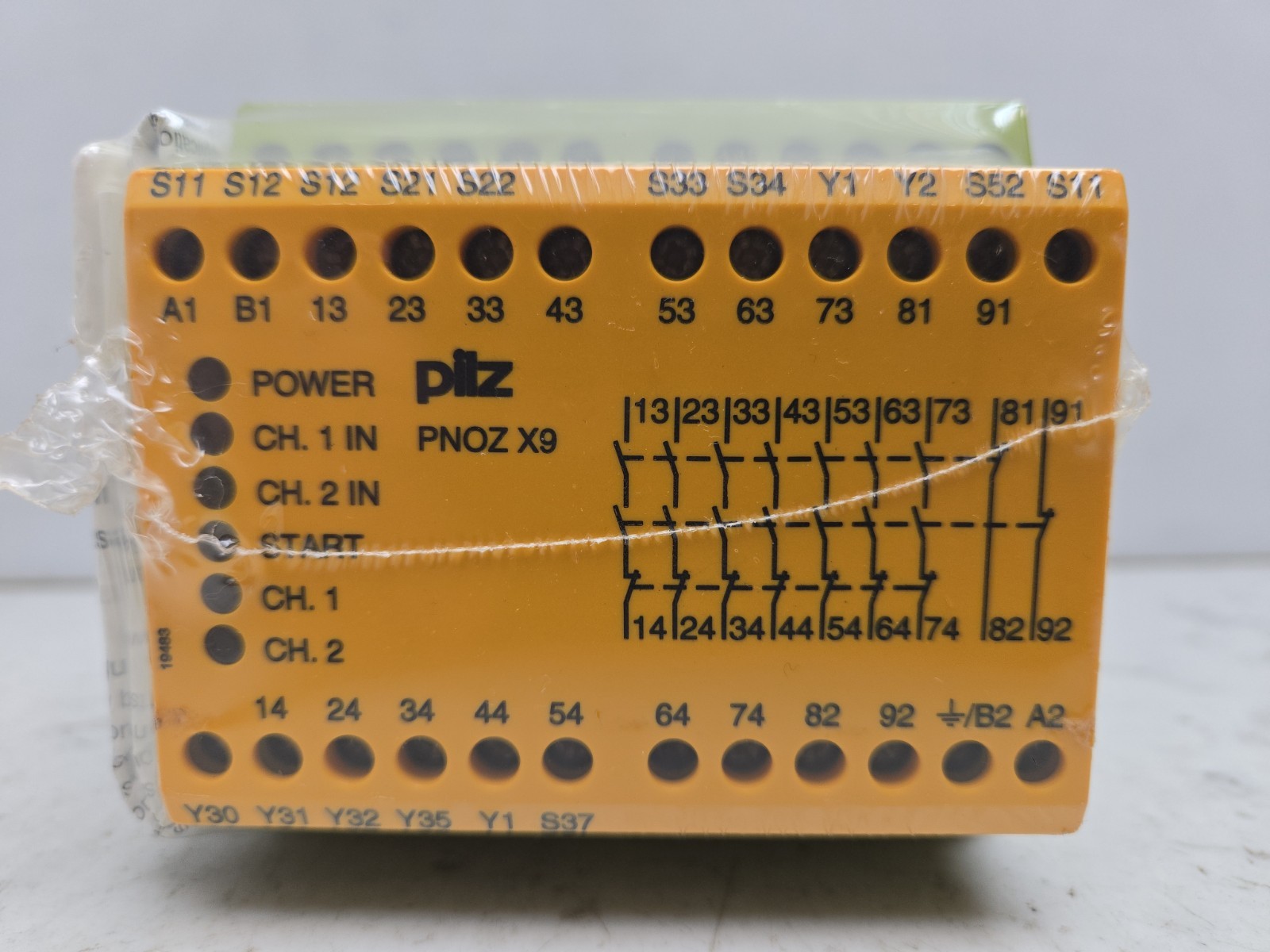 Pilz PNOZ X9 100-120VAC 24VDC 7n/o 2n/c 2so Safety Relay Module Unit 774605 New