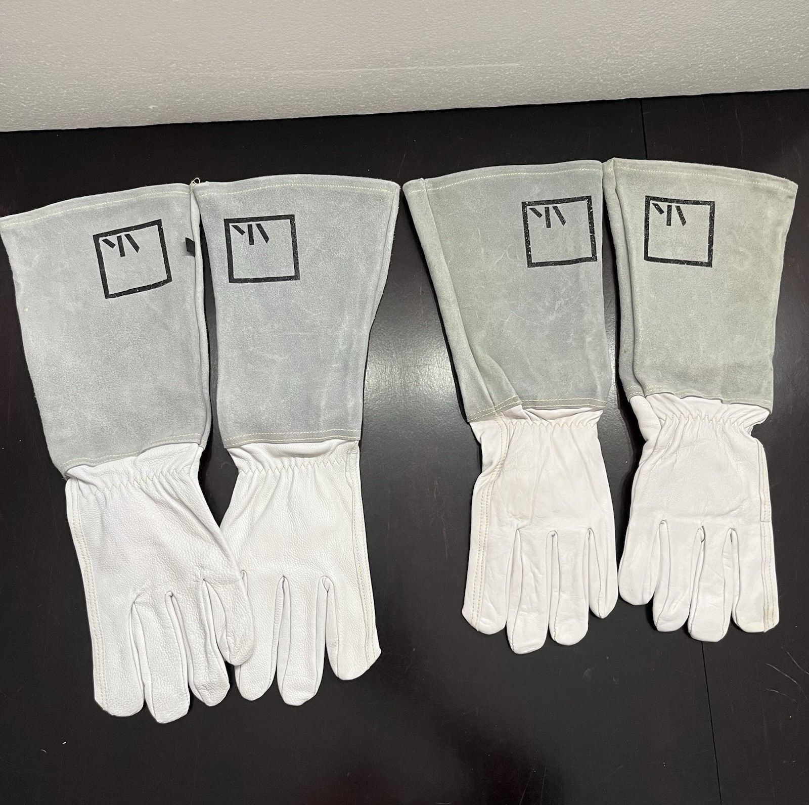 NEW- 2 Leathe Gloves Size Medium Long Cuff Gauntlet Safety Welding Gloves