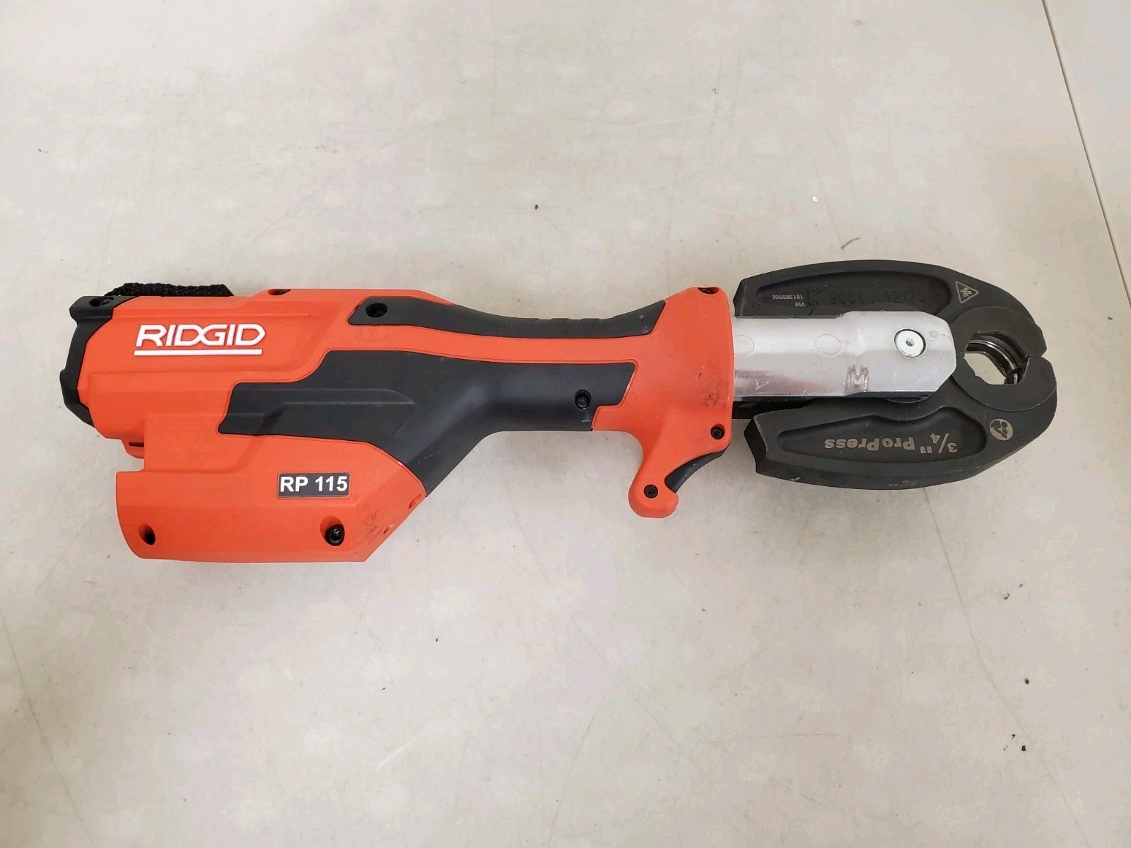 RIDGID RP 115 Mini Press Kit w/ 1/2″ & 3/4″ ProPress Jaw, Battery, & Charger