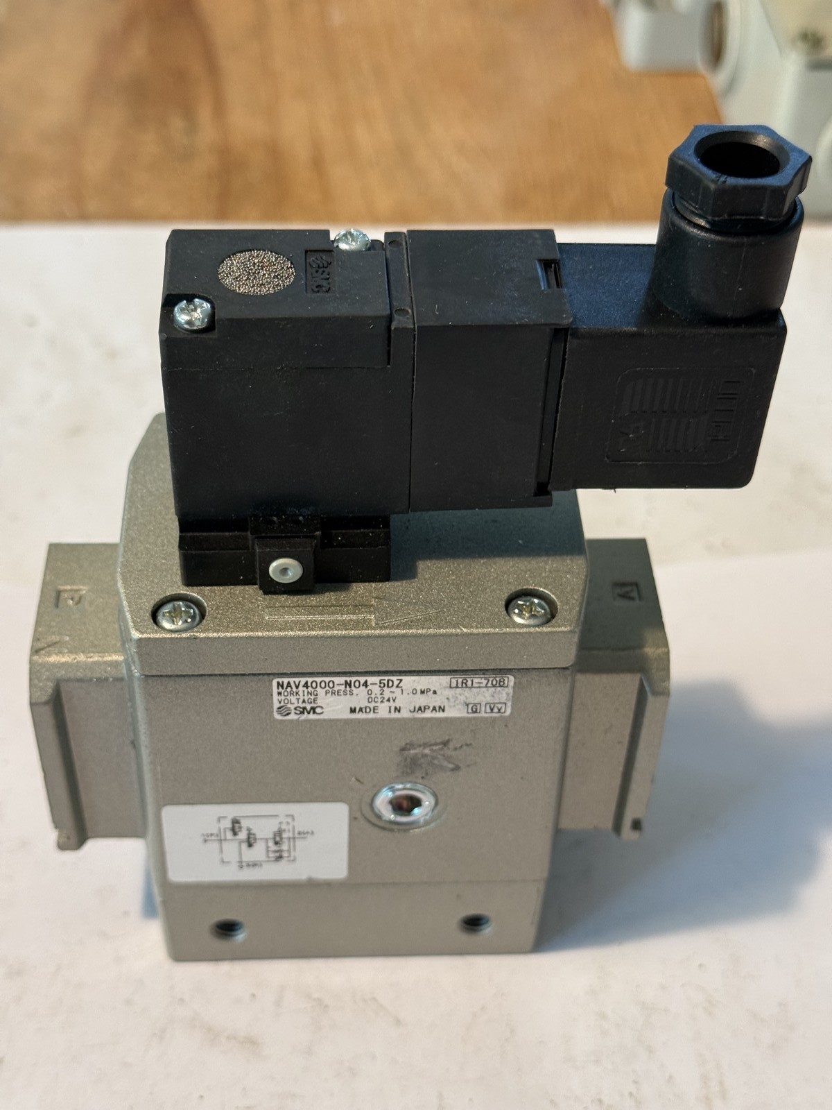 SMC NAV4000-N04-5DZ Solenoid Valve – New Old Stock