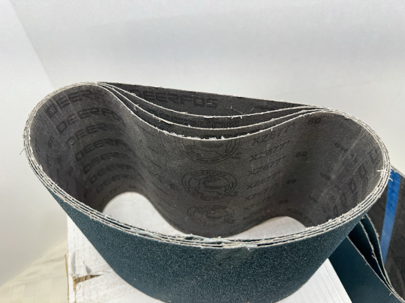 Diamondback Abrasives Cloth 7 7/8 X 29 1/2 Sanding Belts 60 Grit – Open Box (7)