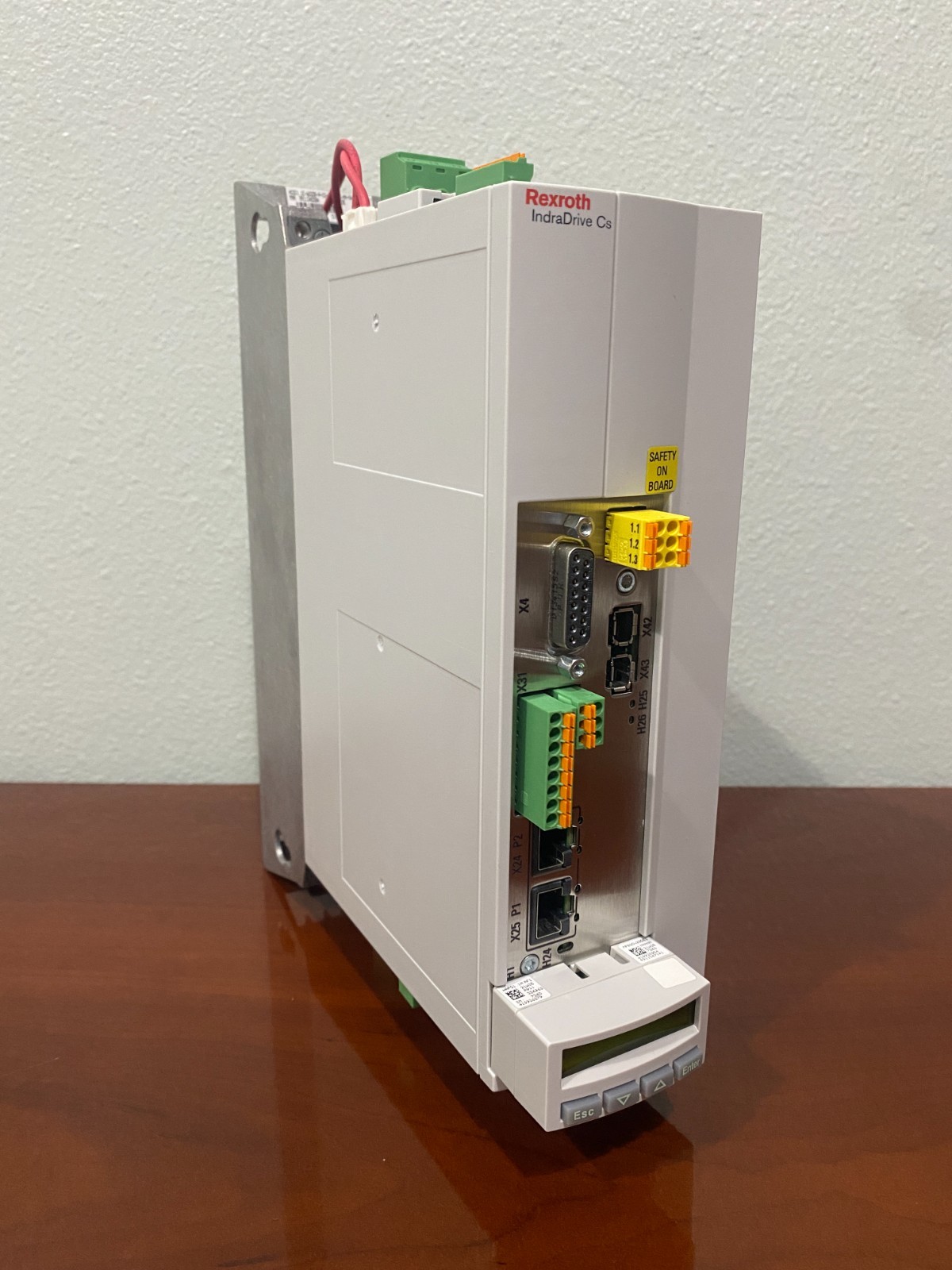 New Bosch Rexroth HCS01.1E-W0028-A-03-B-ET-EC-NN-S4-NN-FW Servo Drive R911340084
