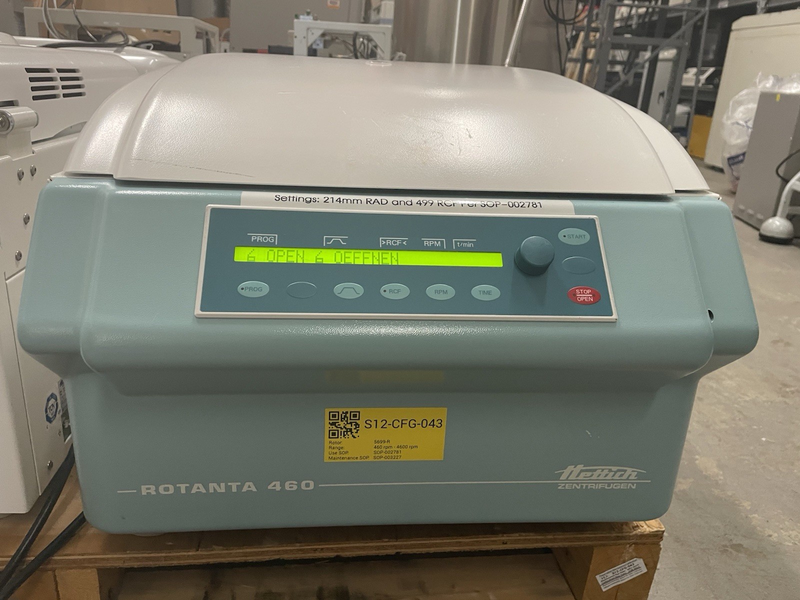 Hettich ROTANTA 460 Benchtop Centrifuge w/ 5699-R 4-Place Swing-Out Rotor 460