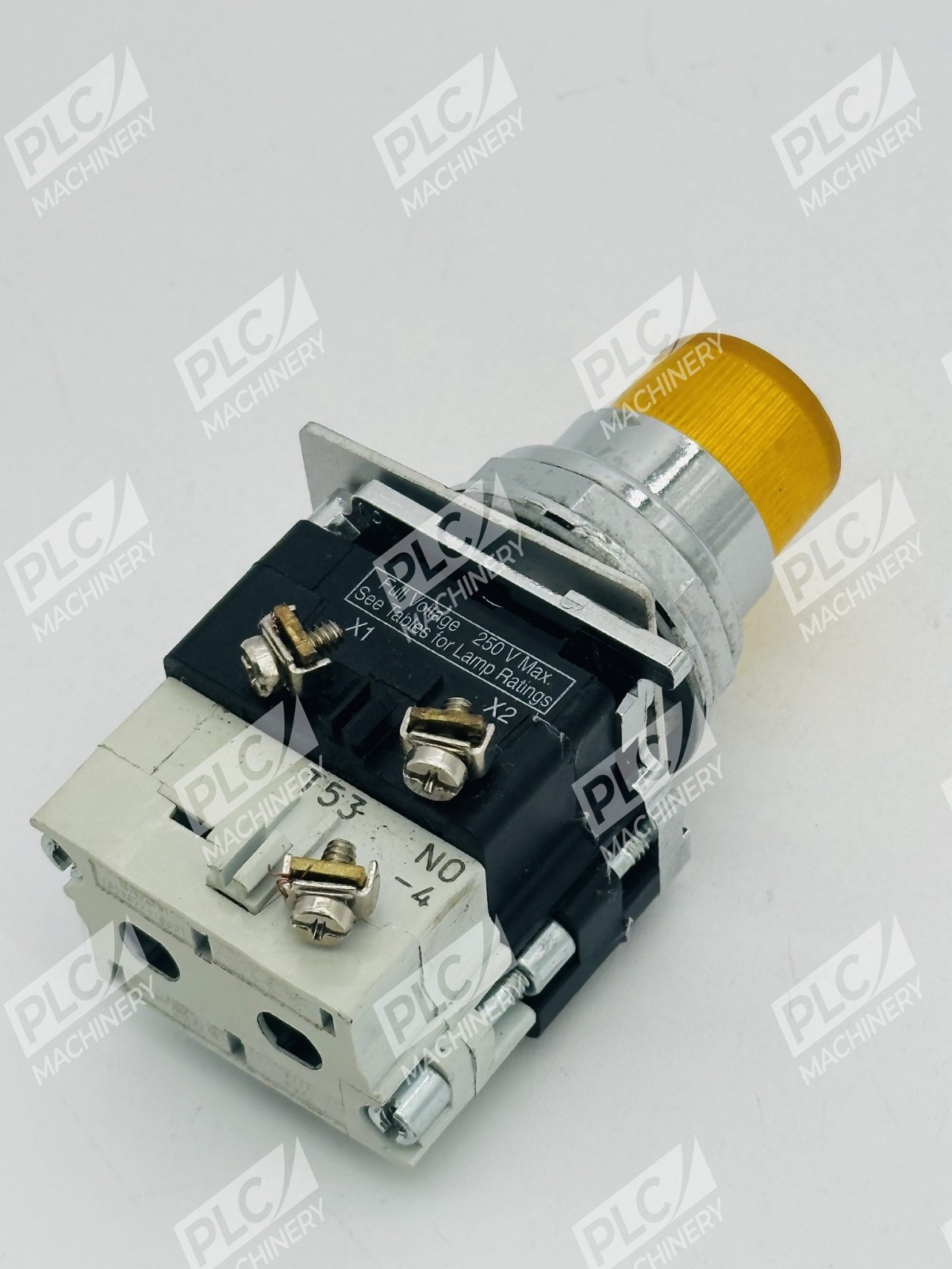Eaton T2813 Illuminated Push Button Switch Series D2
