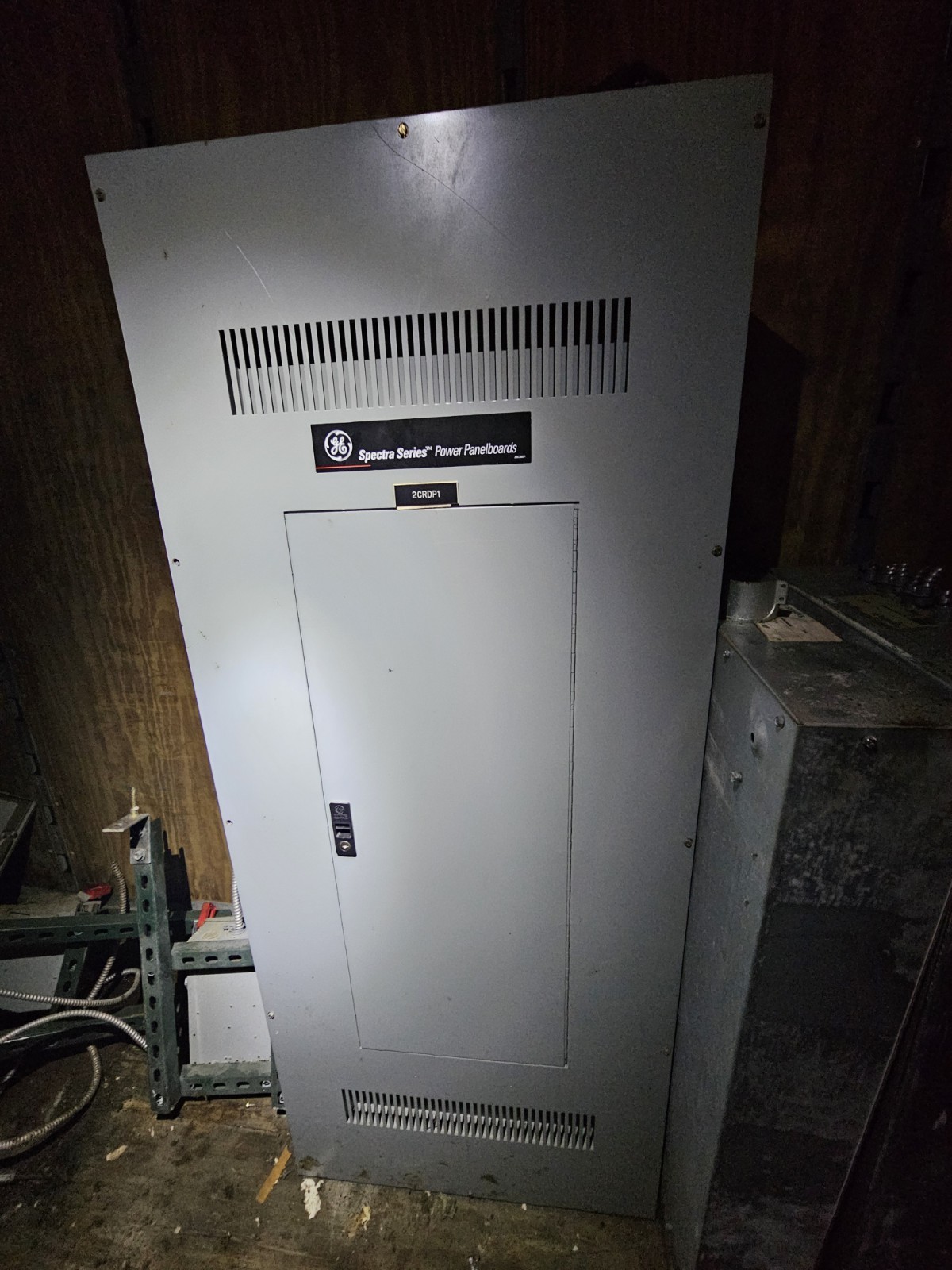 GE Spectra Series 600 Amp Panel With 600 Amp Main And Breakers 208 V 3 Phase