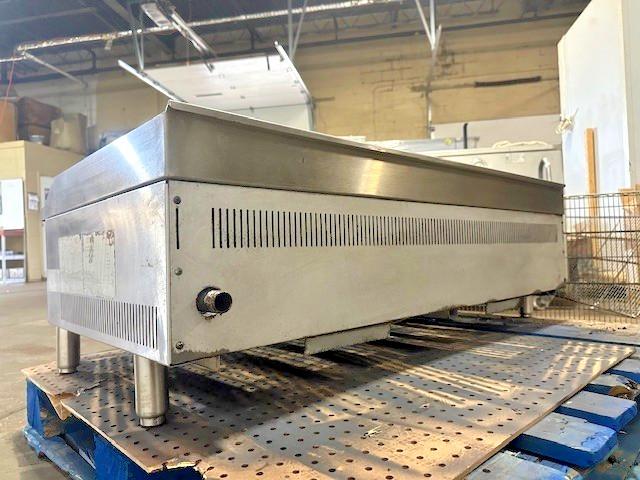 “COOLER DEPOT” H.D COMMERCIAL 47.5″W N Gas Radiant Countertop Charbroiler Grill