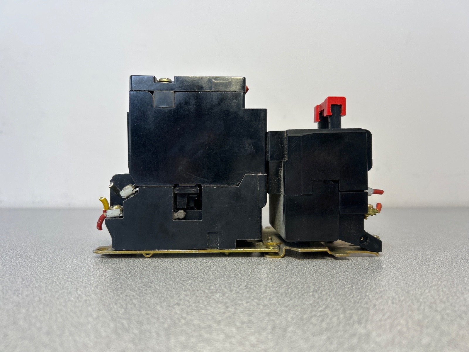 Square D 8536SBG2 Series A 3hp 600V NEMA Size 0 Motor Starter