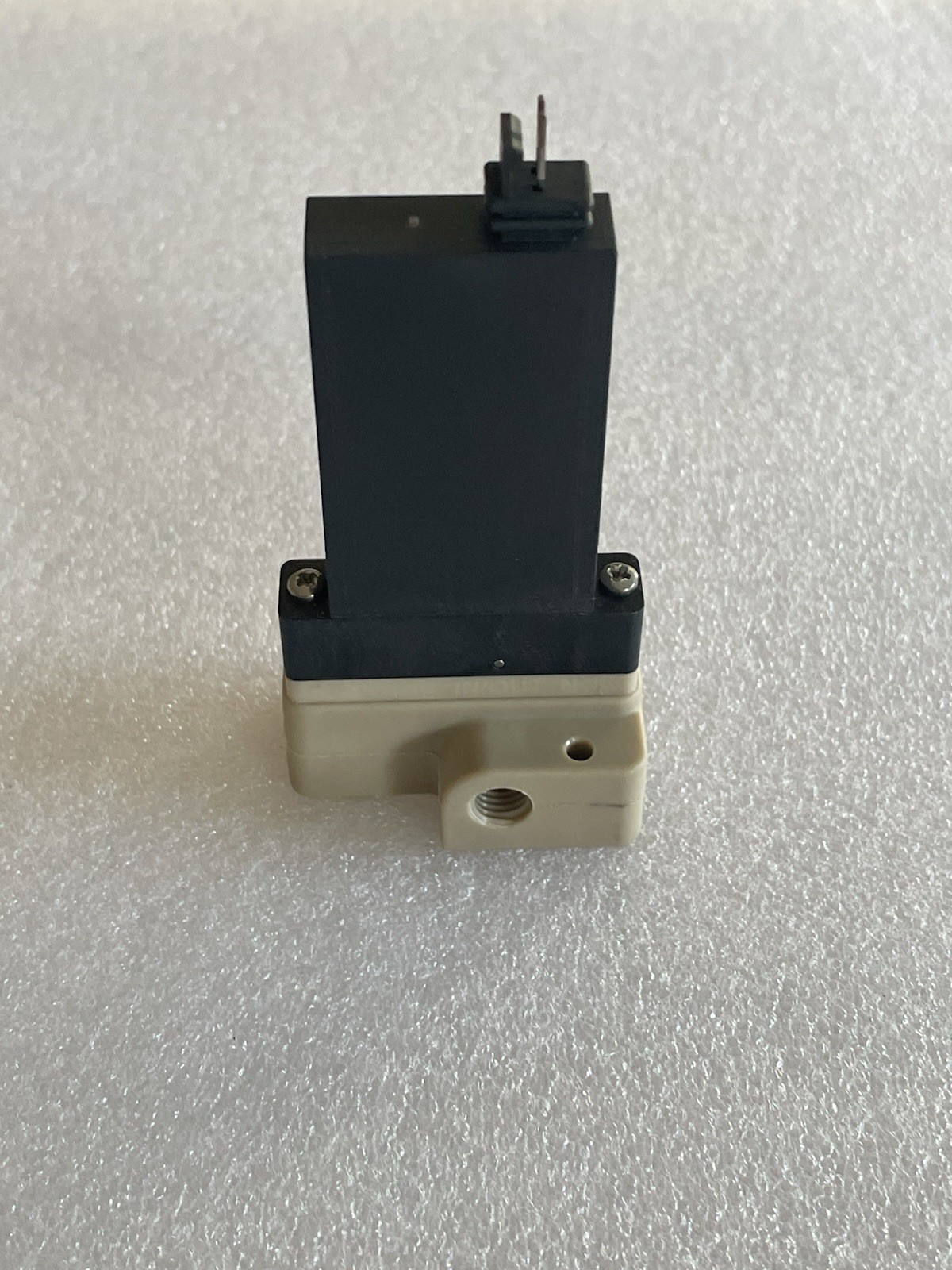 Parker R9 Valve – 9 mm Miniature Diaphragm Isolation Valve R9-324FF6H4F-000
