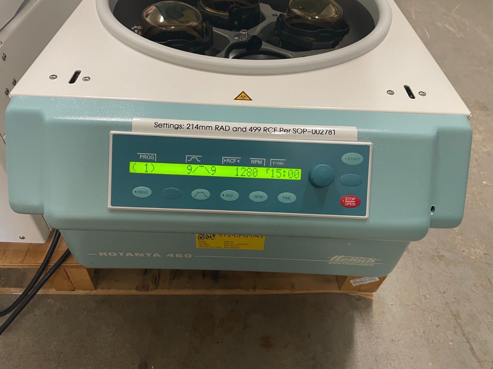Hettich ROTANTA 460 Benchtop Centrifuge w/ 5699-R 4-Place Swing-Out Rotor 460