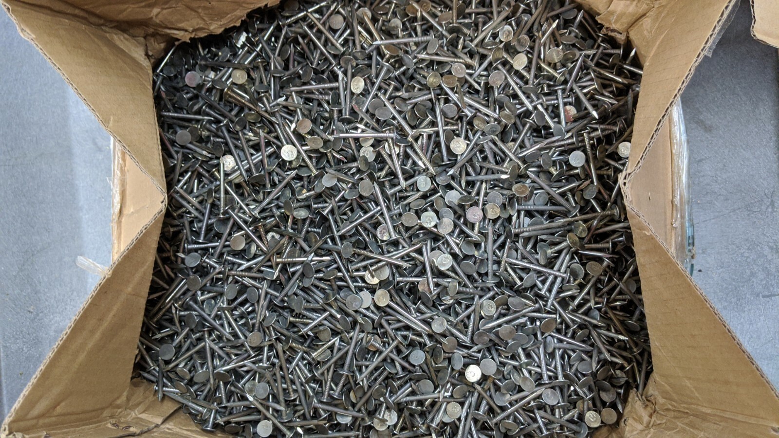 50 Pounds of 1 1/2″ Steel Roofing Nails