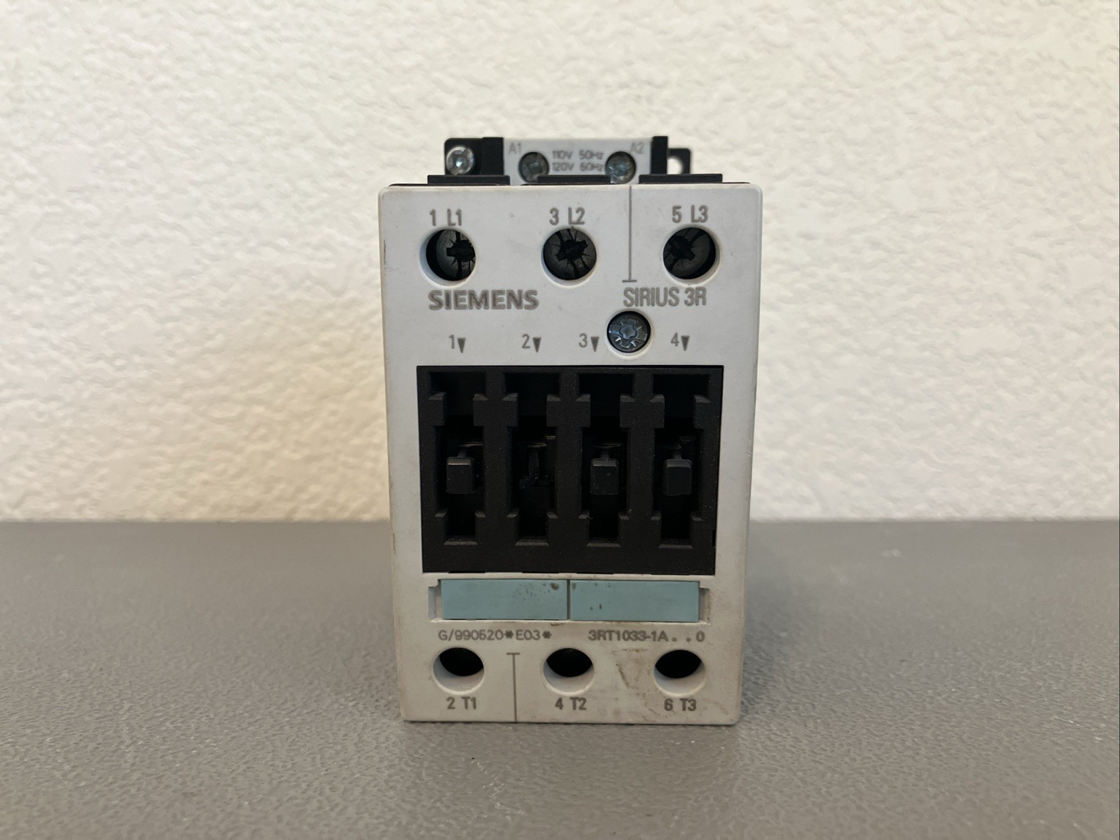 Siemens 3RT1033-1AK60 Sirius Non-Reversing Contactor 45A 3P 600V 110/120V Coil