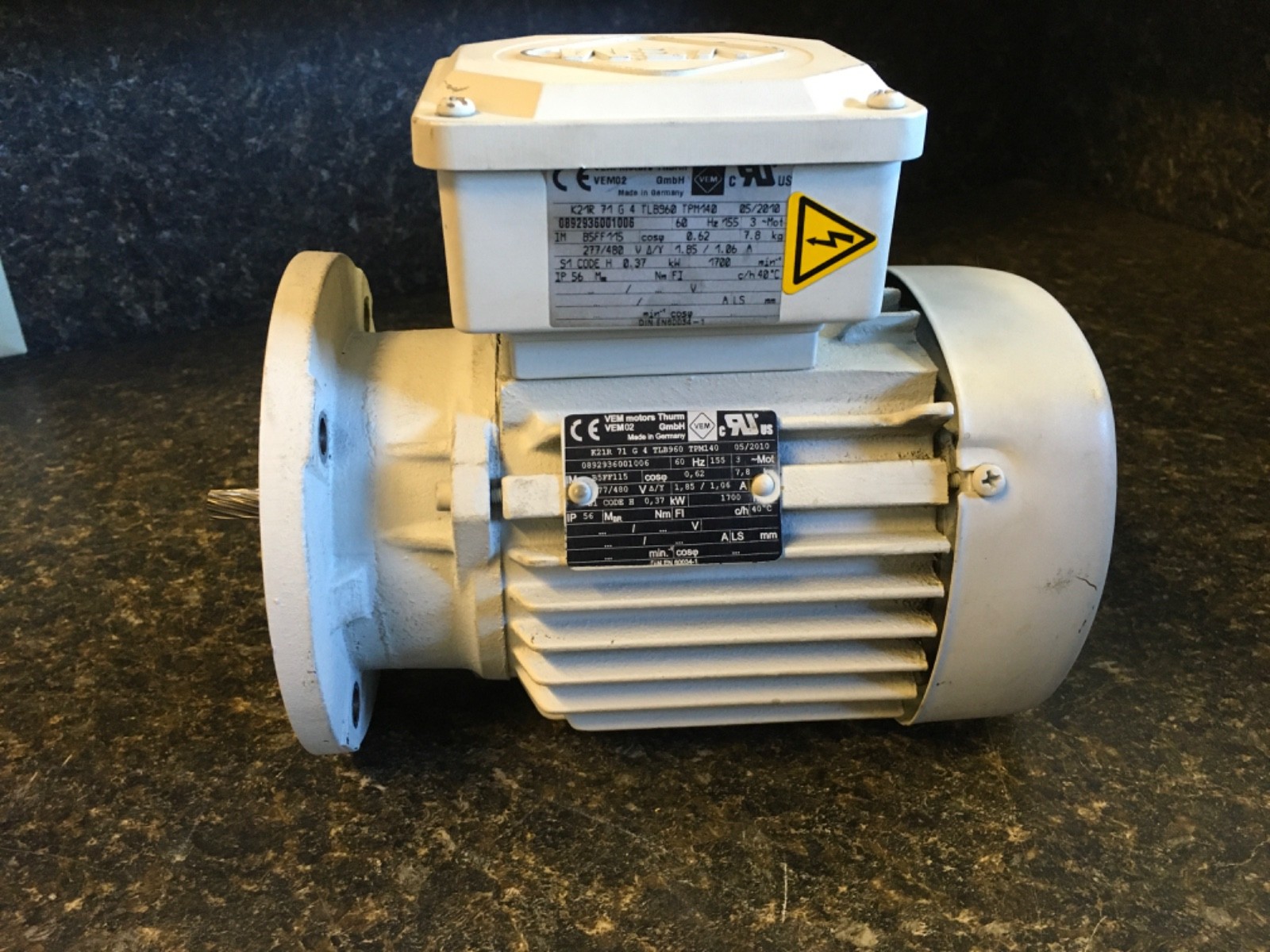 VEM K21R-71-G-4-TLB960-TMP140 Motor, 0.37kW, 277/480V, 1700rpm, B5FF115 (KB)
