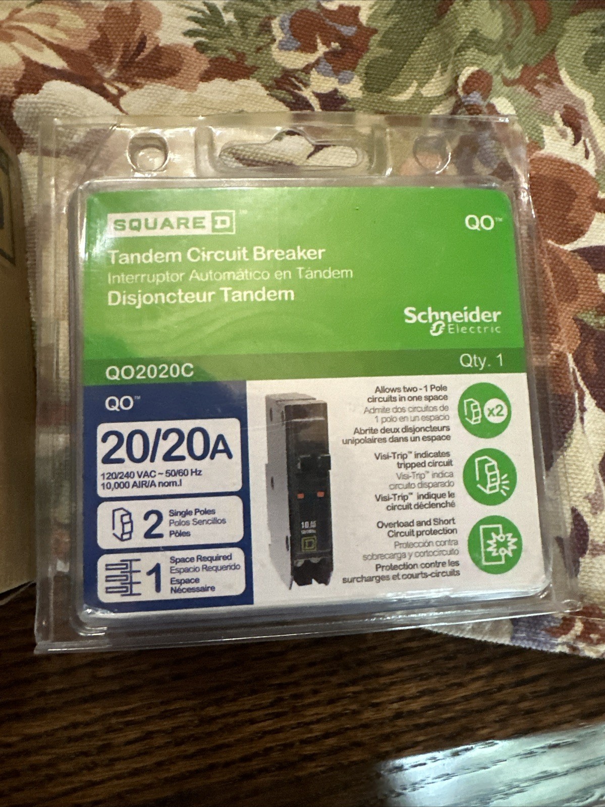 Q02020 C Tandem Circuit Breaker